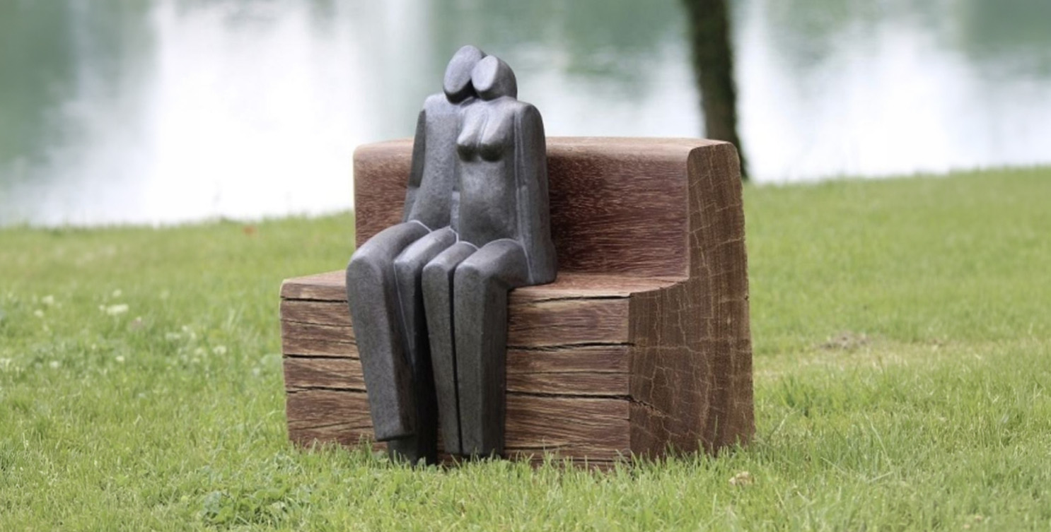 Kunstwerk in tuin de lage oorsprong in Gelderland